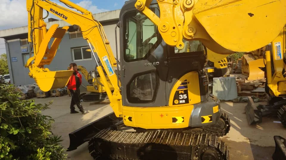 Good Condition Second Hand Used Mini Digger Komatsu Pc35 3Tone Excavator for Sale In Vietnam