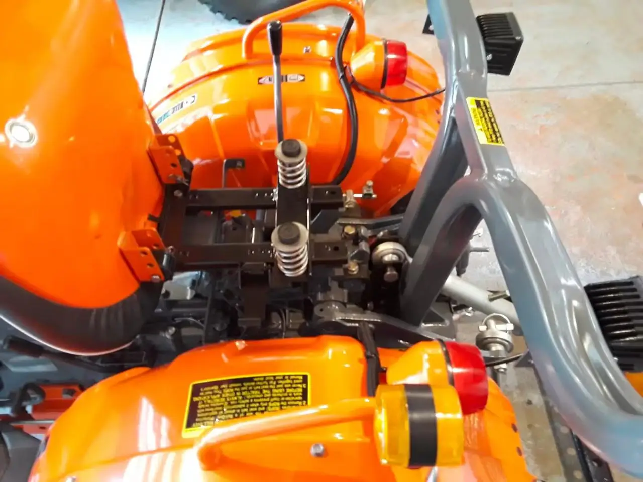 Дешевая цена мощная оригинальная техника 7100 трактор Kubota 4x4 Подержанный с фронтальным погрузчиком продажа
