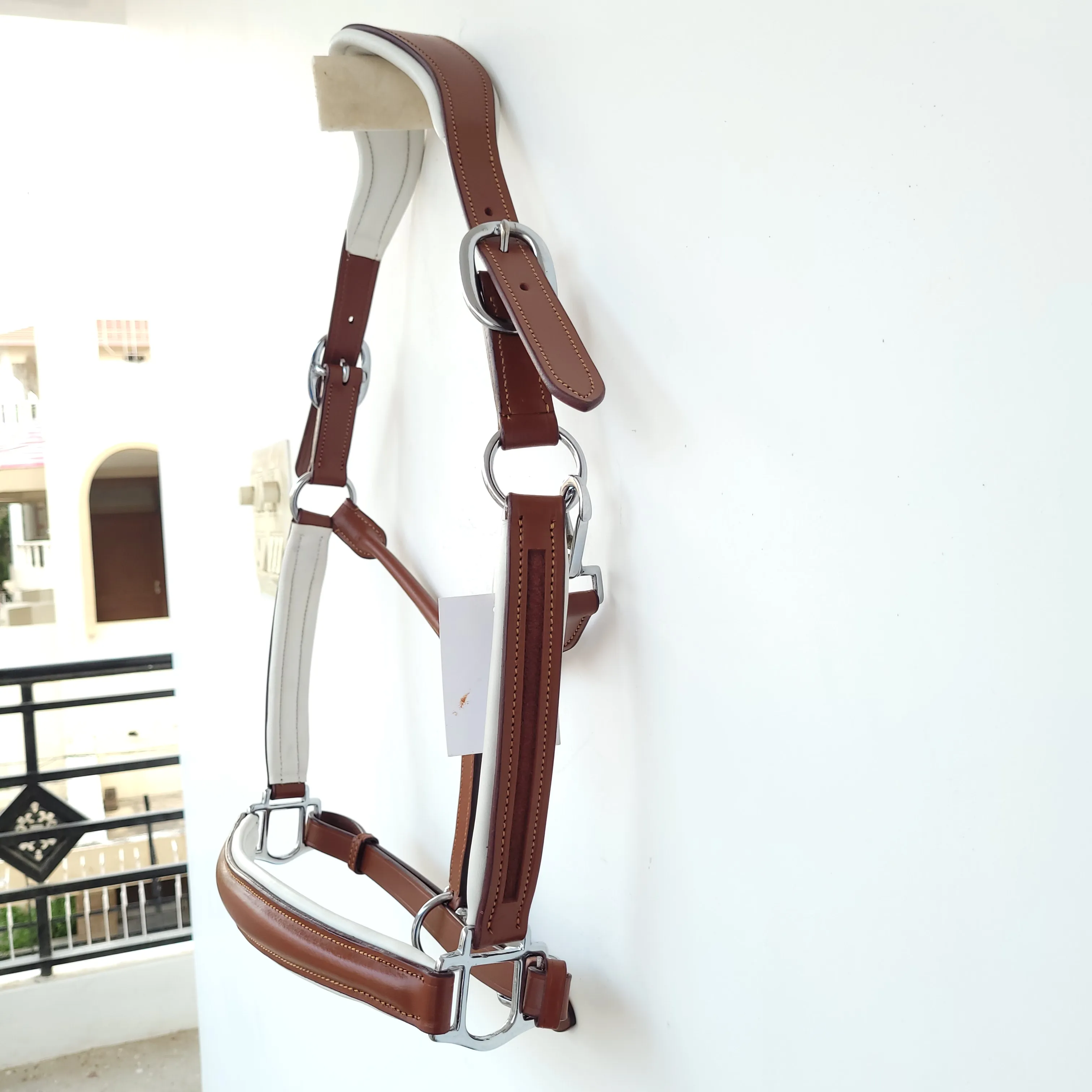 HORSE HALTER HEAD COLLAR WITH CONIC SHAPE NOSE PIECE AND SUPERIOR QUALITY BLACK HARDWARE AND SUPER SOFT PADDED