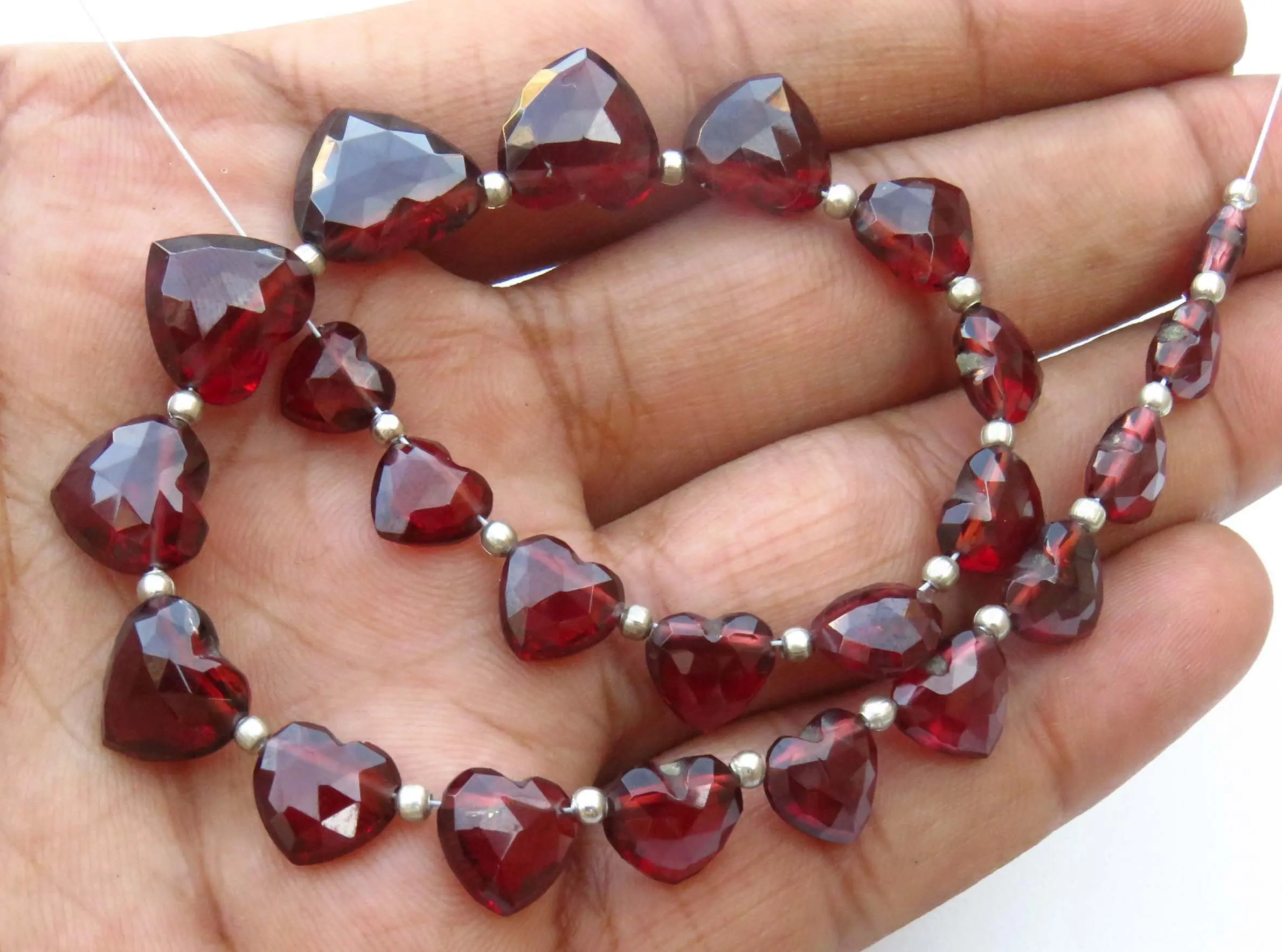 Best Seller Natural Mozambique African Garnet Heart Faceted Carved Gems Beads 7-9mm Cut Mineral Crystal Gemstones IGI Certified