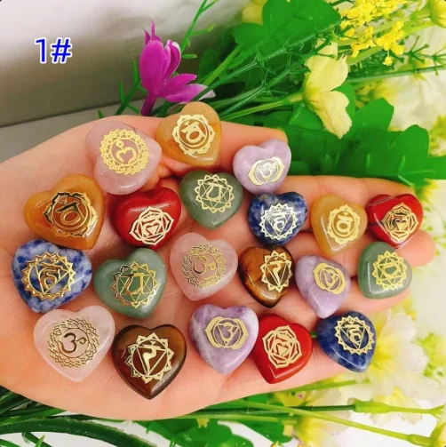 Best Quality Hot Sale Bulk Natural Natural Crystal Quartz and Carved 7 Chakras  Reiki healing Home Decor