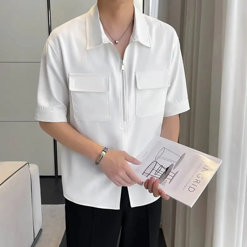 2024 Летняя мода дизайн с боковой молнией Мужская брендовая Новая Тонкий флип воротник коротким рукавом для мужчин