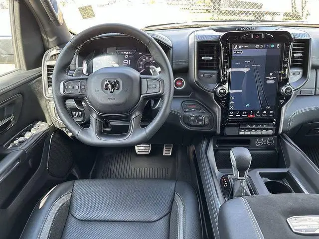 2023 таран 1500 пикапа TRX.