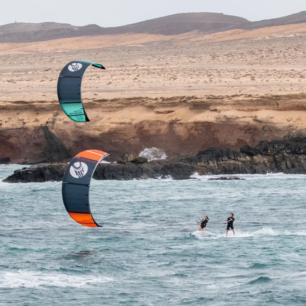 BEST SELLER SWITCHBLADE Cabrinha Surfing Kites 10m 12m 14m Light Blue And Red Kite For Kiteboarding & Kitesurfing Kites