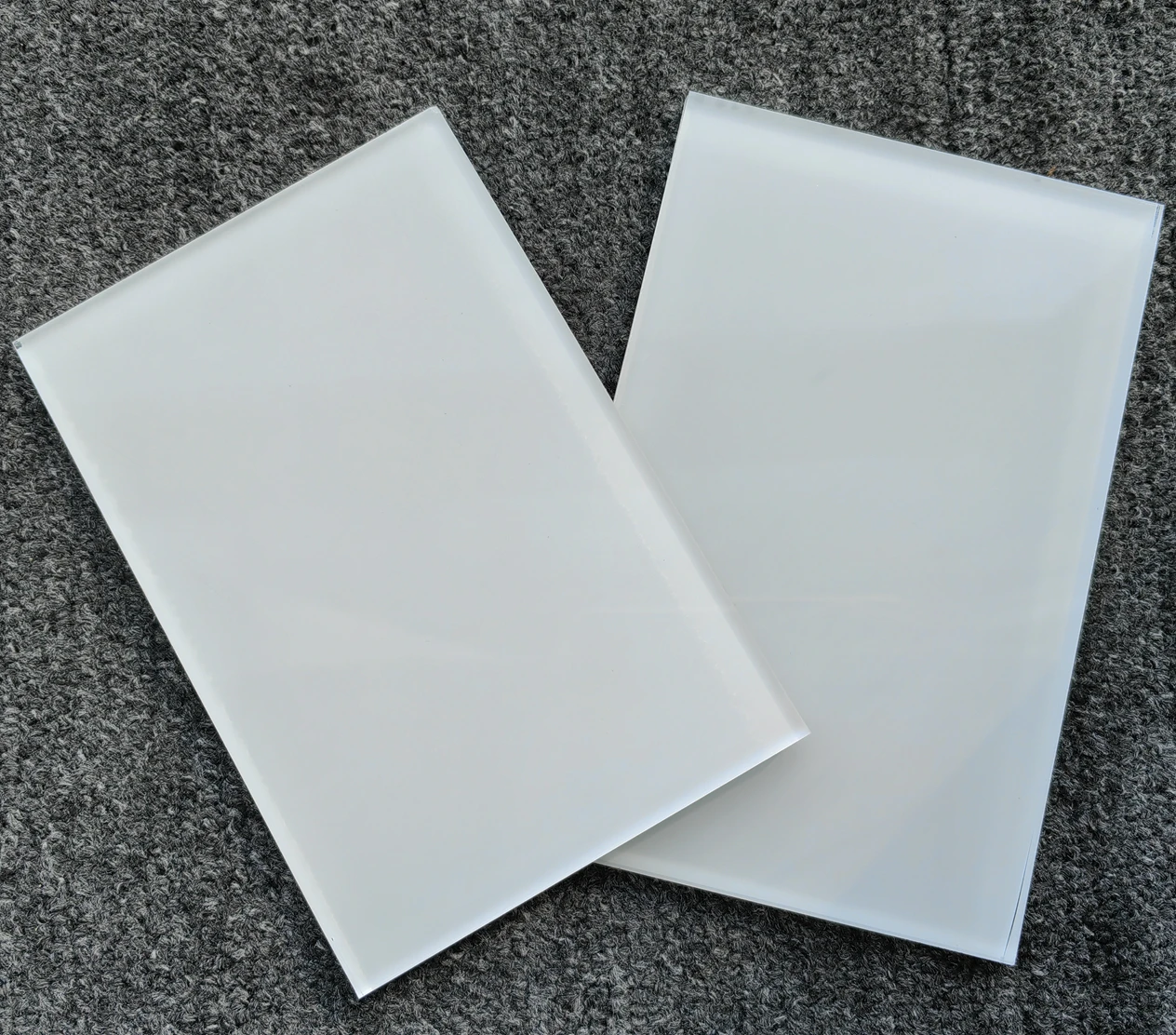 4mm 2440x1830mm Extra Clear White  Back painted glass lacquered glass for wardrobe doors