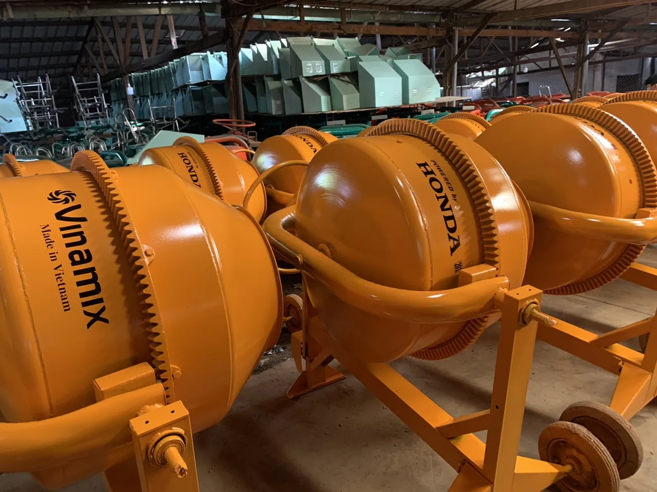 CONCRETE MIXERS CONCRETE MIXER MACHINE GOOD PRICE WITH ELECTRIC MOTOR AND DIESEL ENGINE OF VIETNAM / 220L 350L 370L 420L 520L