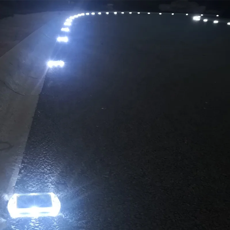 Светильники на солнечных батареях, 114*90*11 мм