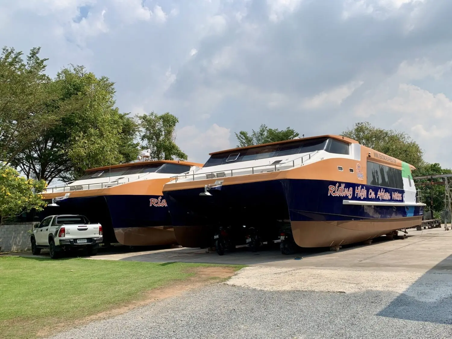 100 Passengers Water Taxi Ferry AT1800 series