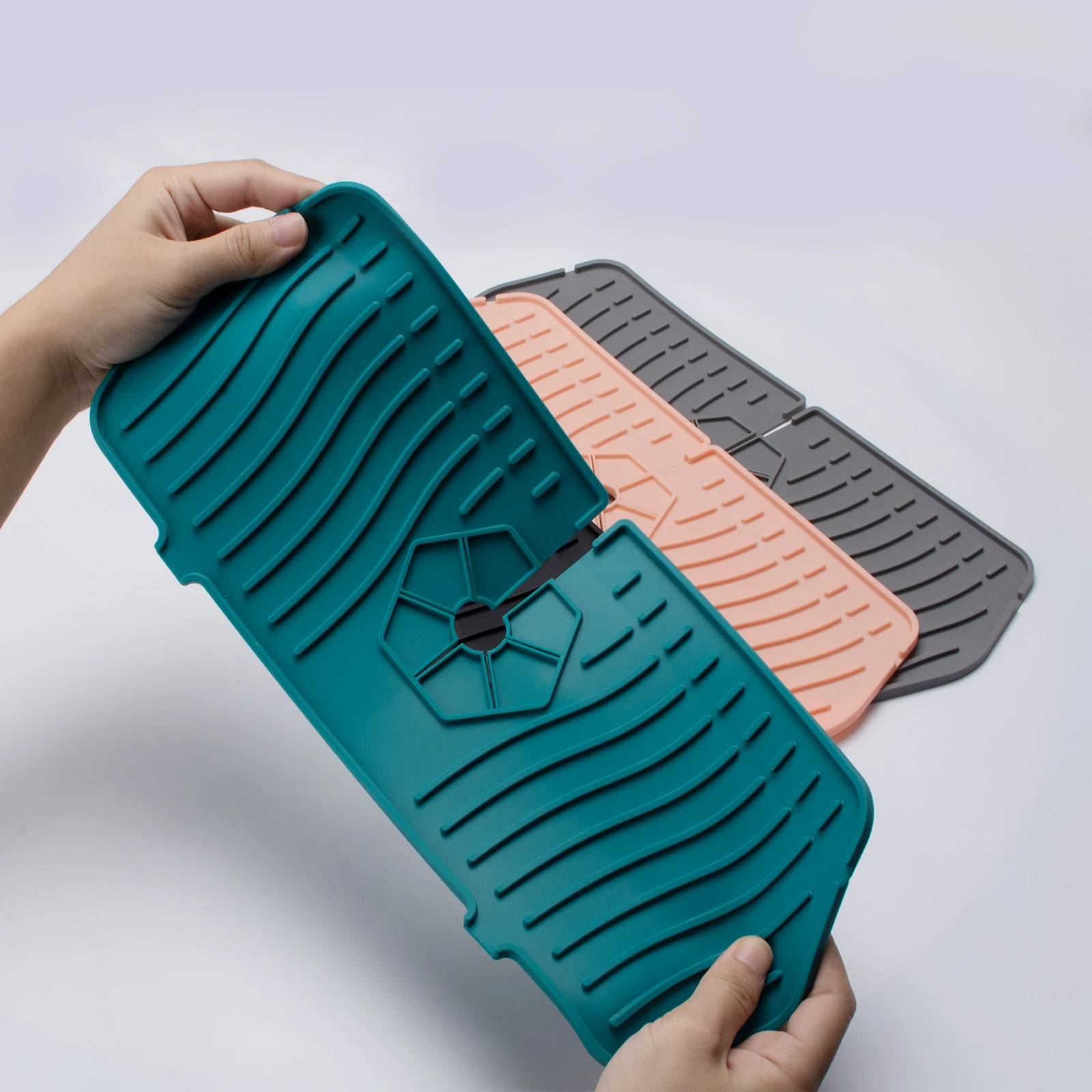 Rayshine drip catcher Splash Guard Mat countertop silicone water guard under the kitchen drying sink pad liner splash faucet mat