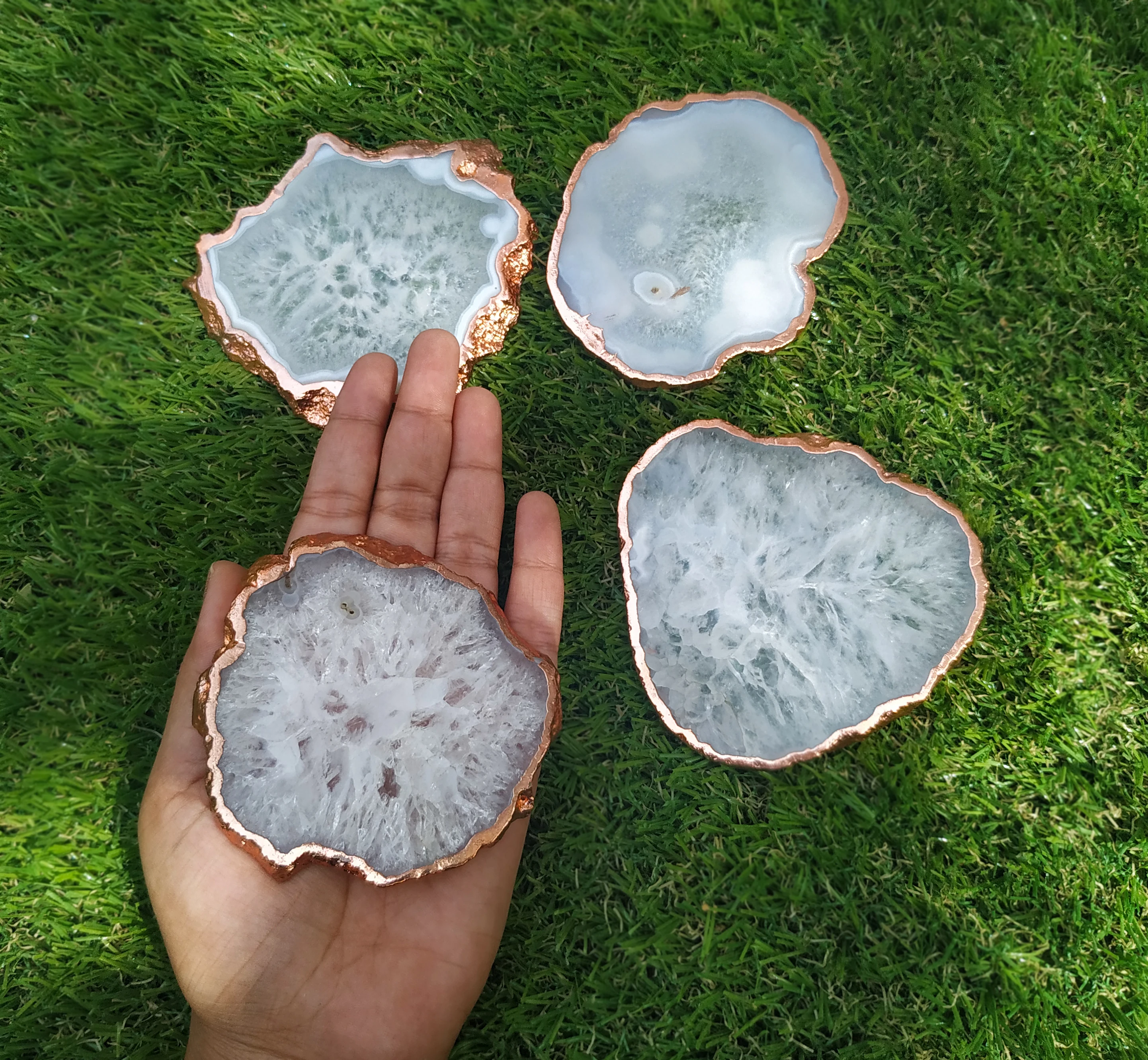 Home Decor Natural Crystal Stone Quartz Slice Amethyst Natural Agate Slice Holder Agate Slices Coaster with Gold Plated Set of 4