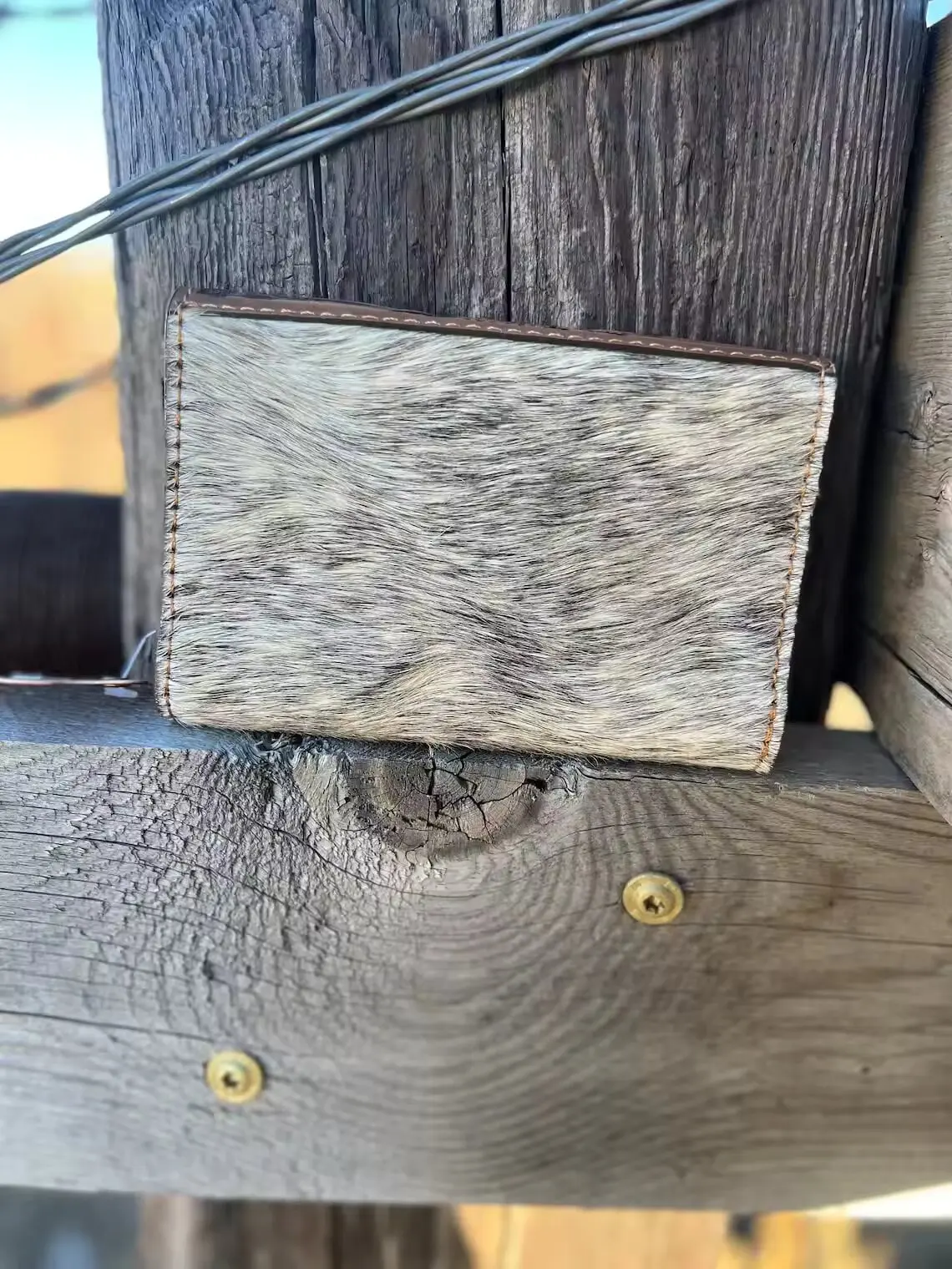 Best Selling Handmade Cowhide Leather Wallet for Women Superior Quality Trifold Purse Direct from Manufacturer Wholesale Price