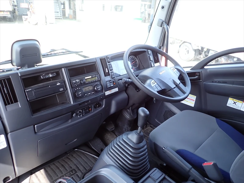 Japan Wholesale Second Hand Used Truck ISUZU FORWARD Wing Van