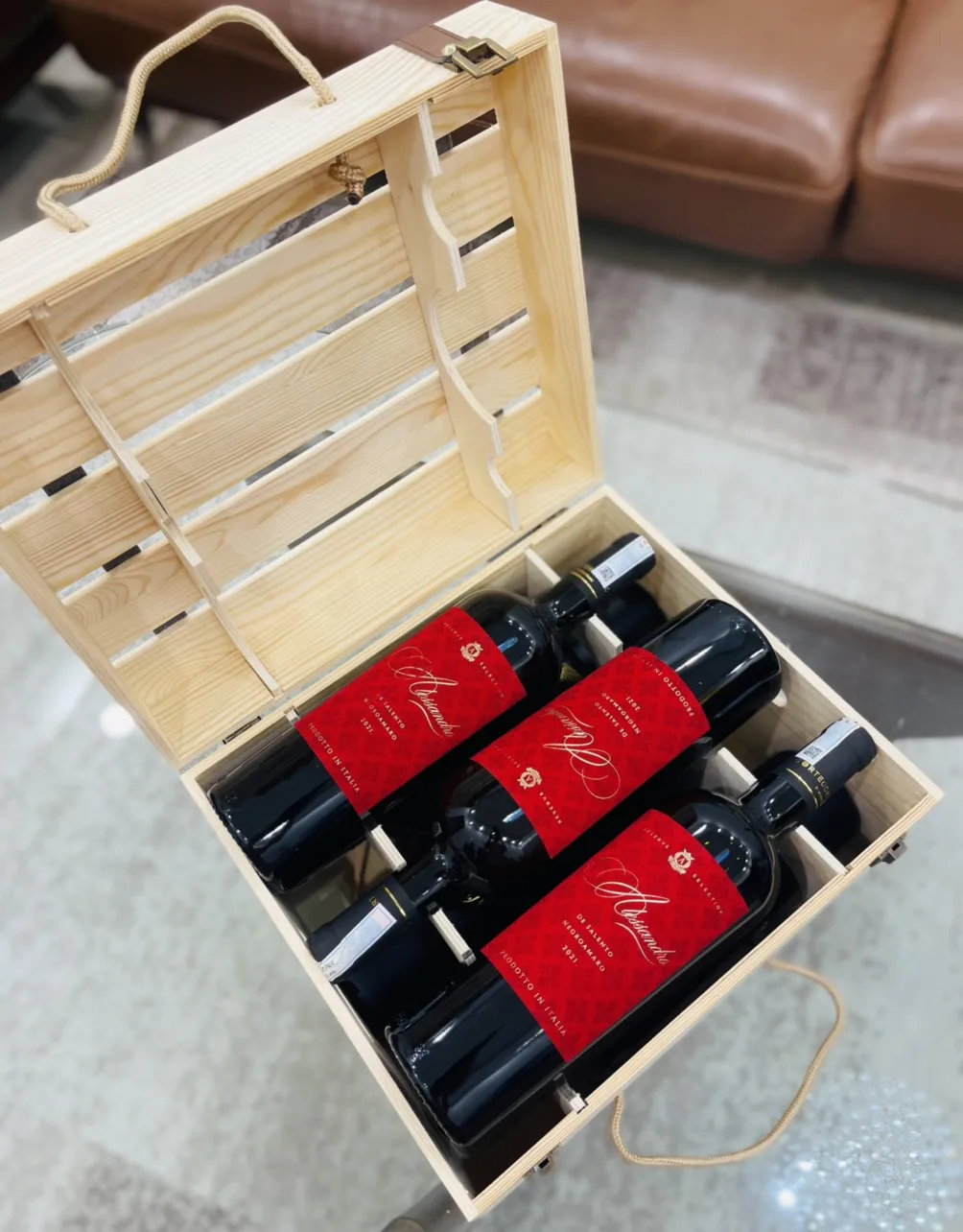 ALESSANDRO Pear scented Vinegar passionate and seductive taste and eye catching design and is in the top selection