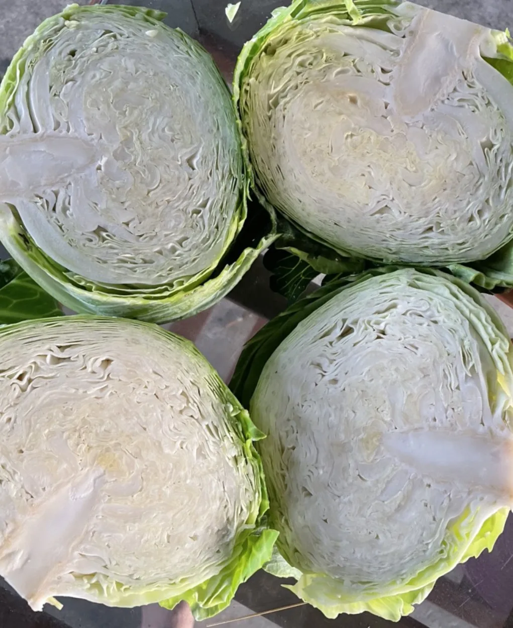 Premium Quality Fresh Cabbage 1-2.5kg/pcs Sakata With Customized logo and packaging made in Vietnam 2023