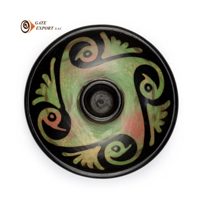 2023 PALO SANTO HOLDER/MADE BY PERUVIAN COMMUNITIES/FROM TALENTED HANDMADE ARTISANS/100 % PERUVIAN / CLAY