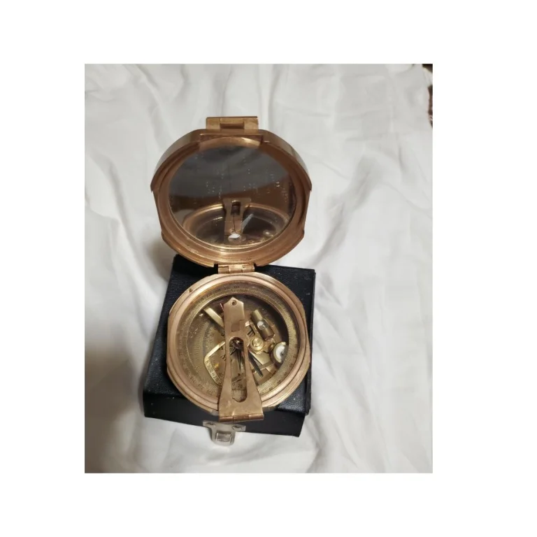 High Quality Outdoor Compass Multi Functional Pocket Mini Map Compass for All Generation Camping & Hiking Compasses