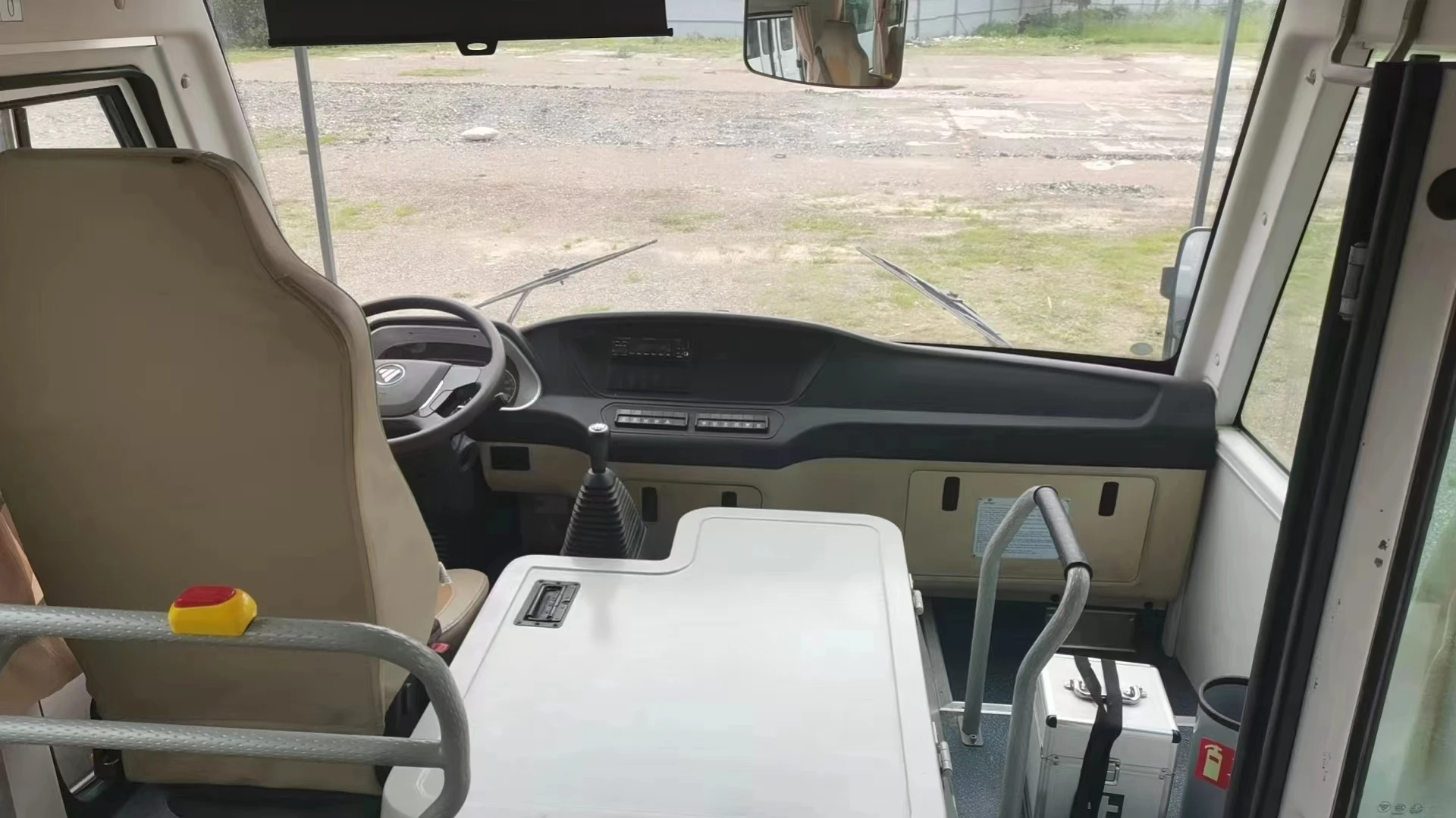 2020 futon 20 Seat Luxury Bus Interior Tour Bus Available Second-Hand Coaches