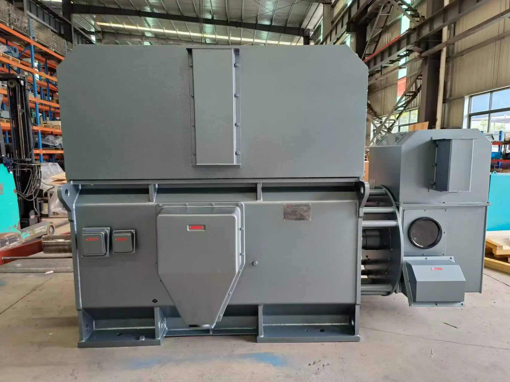 Электродвигатель переменного тока индукционный электродвигатель