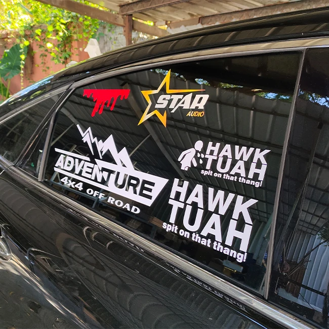 Наклейка на окно с логотипом защищенным от атмосферных погодных факторов