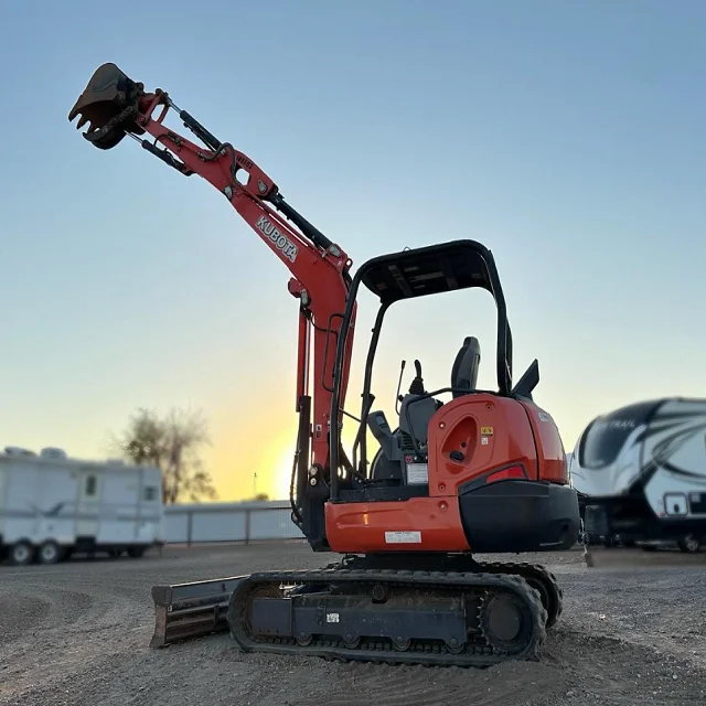 Экскаватор Kx040-4 1-3 тонны