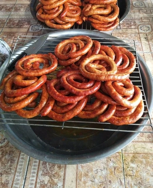 Замороженная острая Северная колбаса, вес 500 г, Упаковано в Вакуумный Герметичный пакет