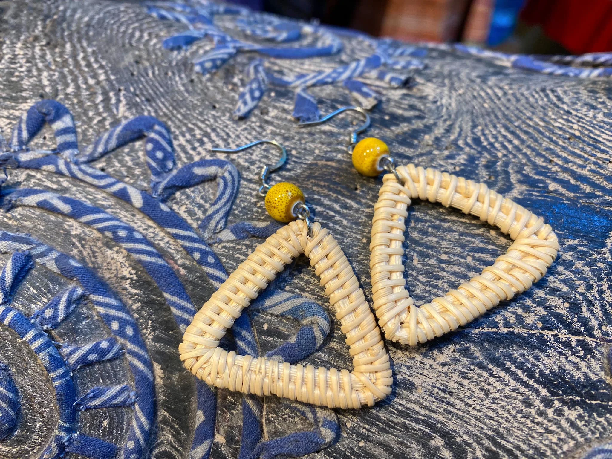 Wholesale Handmade Best Price Round Brilliant Cut Women Classic Style Plain Pattern Rattan Earrings from Vietnam