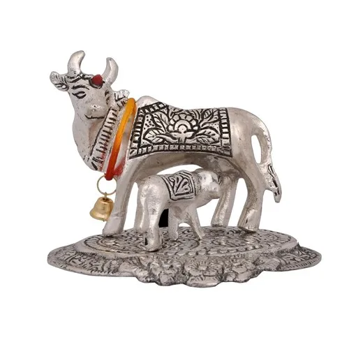 New Arrival Handmade Silver Plated Brass Cow with Calf Return Gift Item Decoration And Gifting item Unique Gift Item