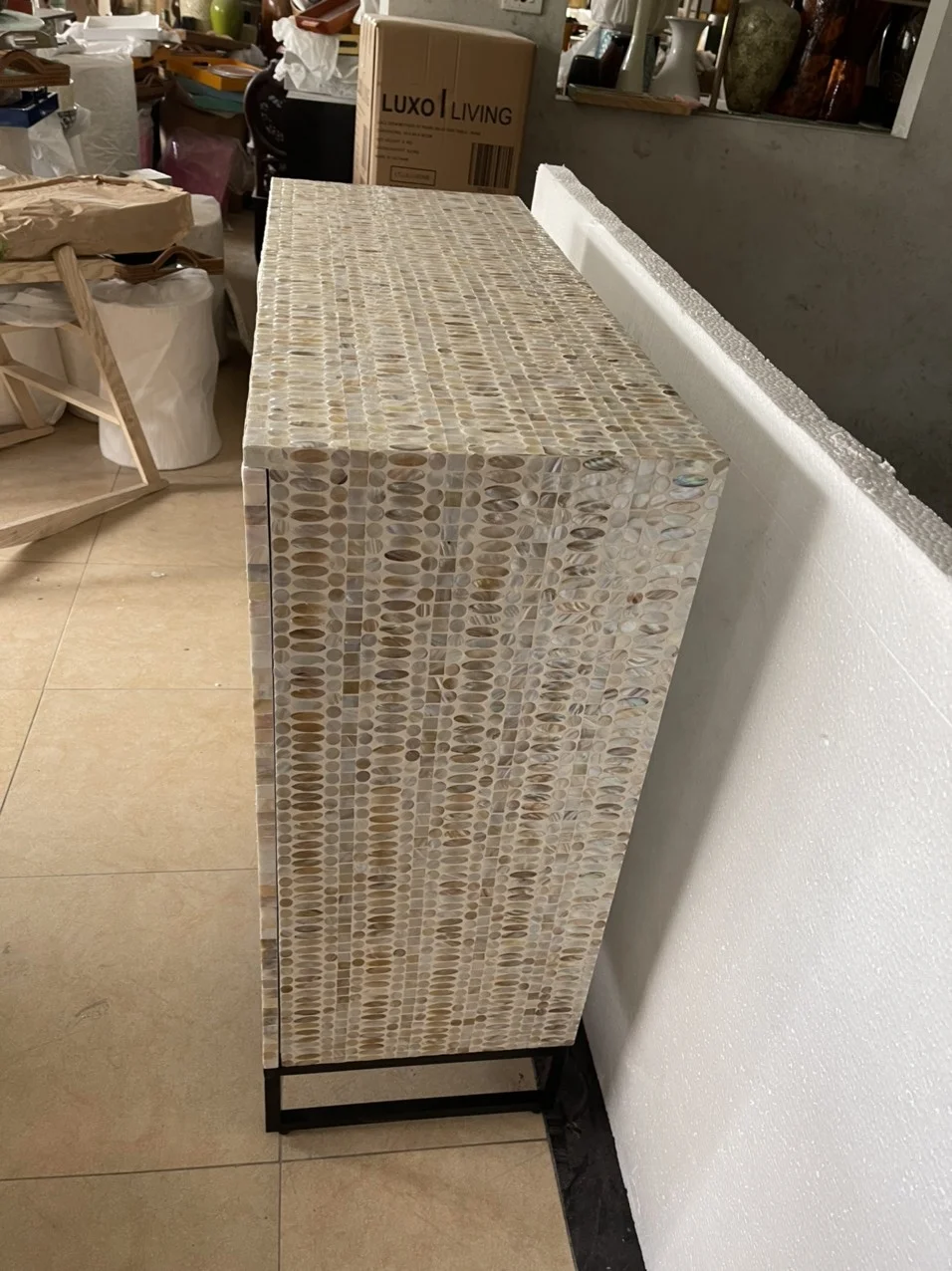 Newest design luxury style nice price wooden MOP inlay cabinet mother of pearl inlay furniture from Vietnam