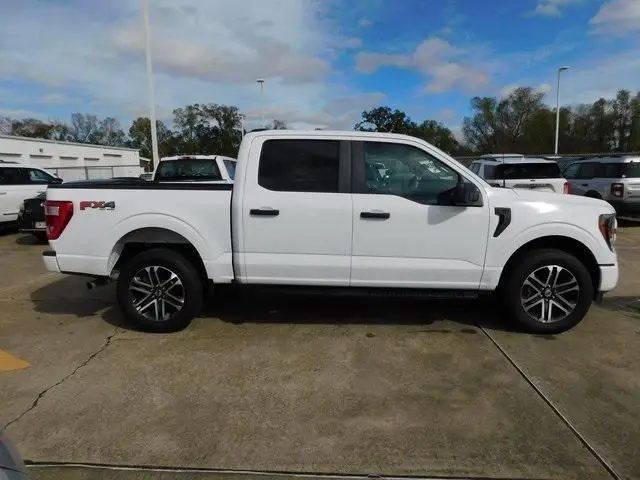 Подержанный 2023 Форд F-150 XL