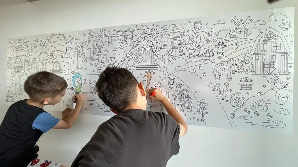 Dry Erase Animal Painting Kids Activity Decal  Reusable Durable Polystyrene Material Holds The Surface With Static Electricity