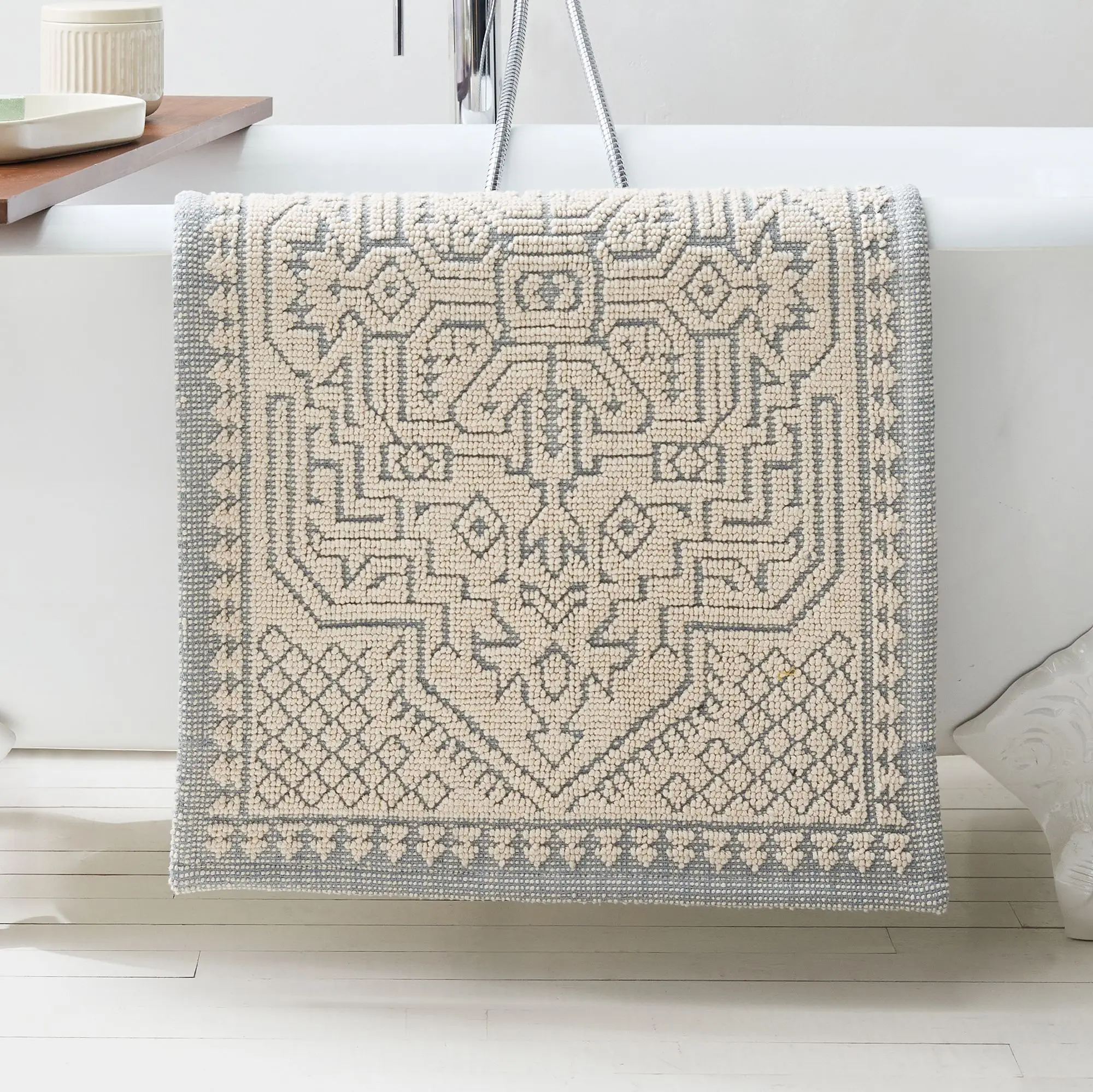 Cotton Jacquard Bath Mat for Bathroom Decor