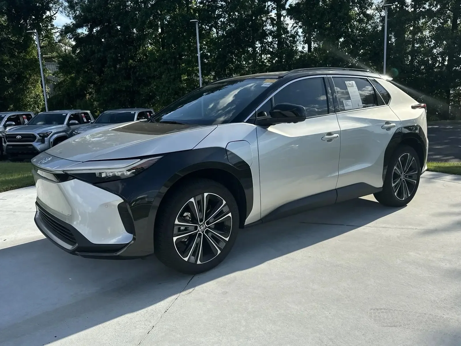 2023 Toyota bZ4X ограниченный AWD внедорожник хорошо используемый ручной темный кожаный салон R15 Шины из алюминиевого сплава багажник Задняя камера левая
