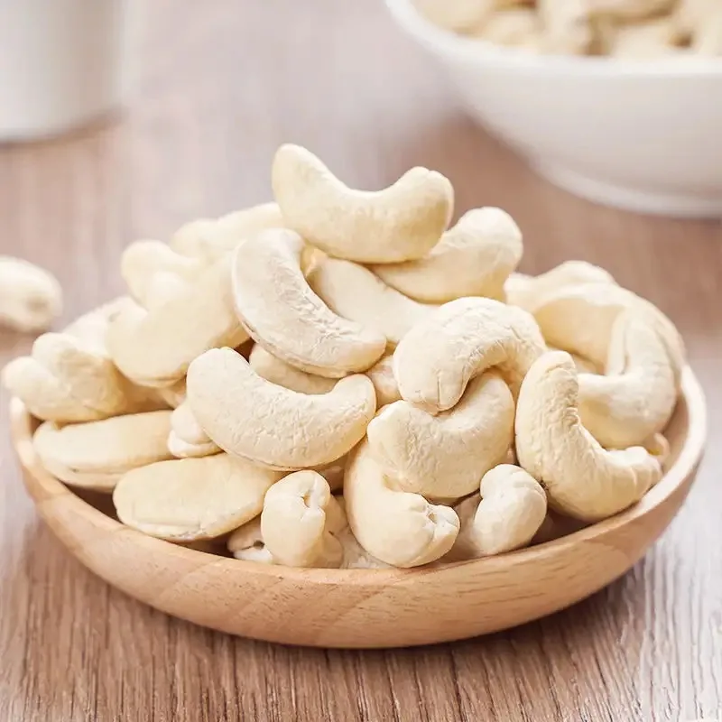Premium Quality Raw Cashew Nuts  W320 W180 W240 W320 W450 Cashew Nuts at Competitive Prices