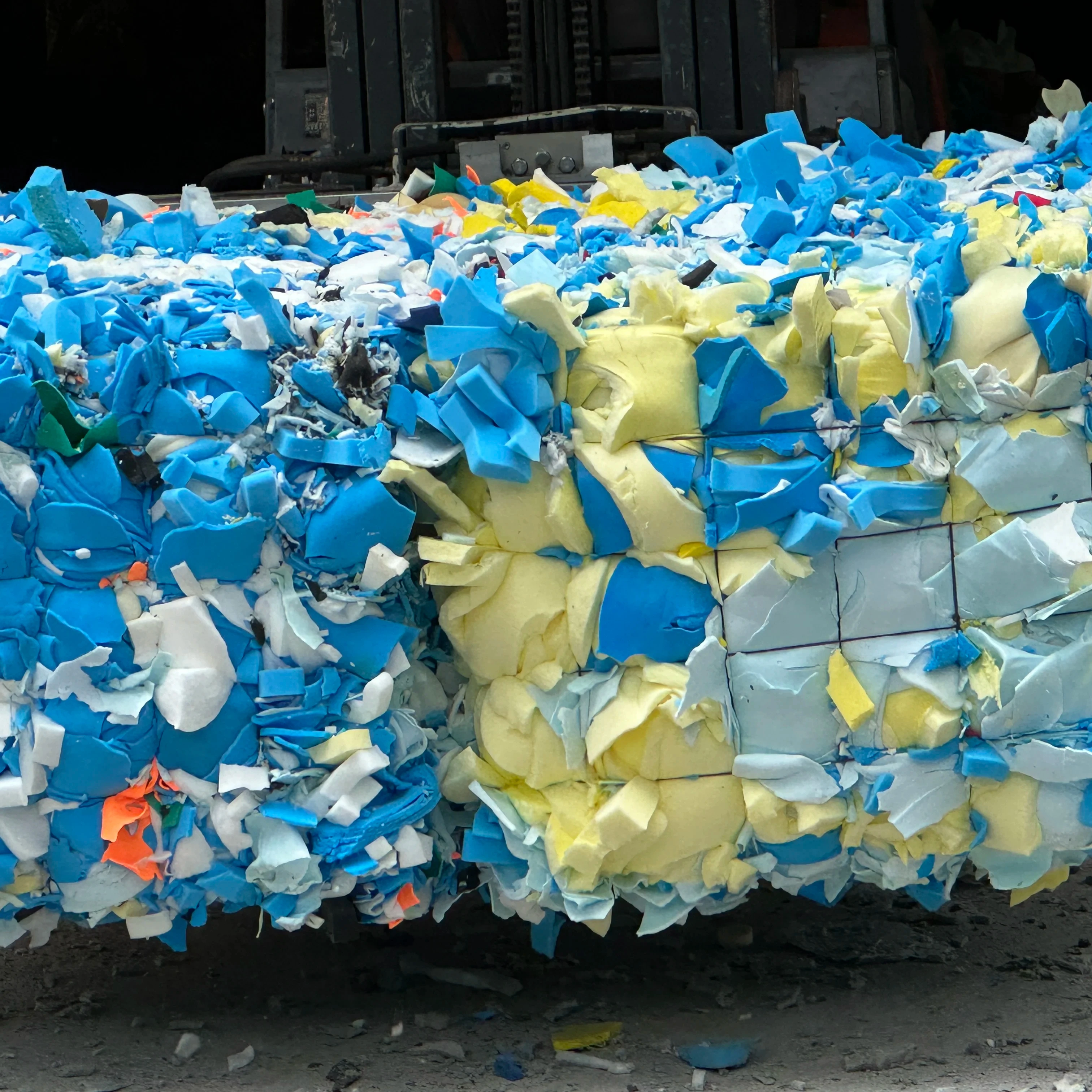 Polyurethane (PU) Foam Scrap PU Scrap Foam PU Foam Recycled Plastic Furniture Color Material Bales Origin