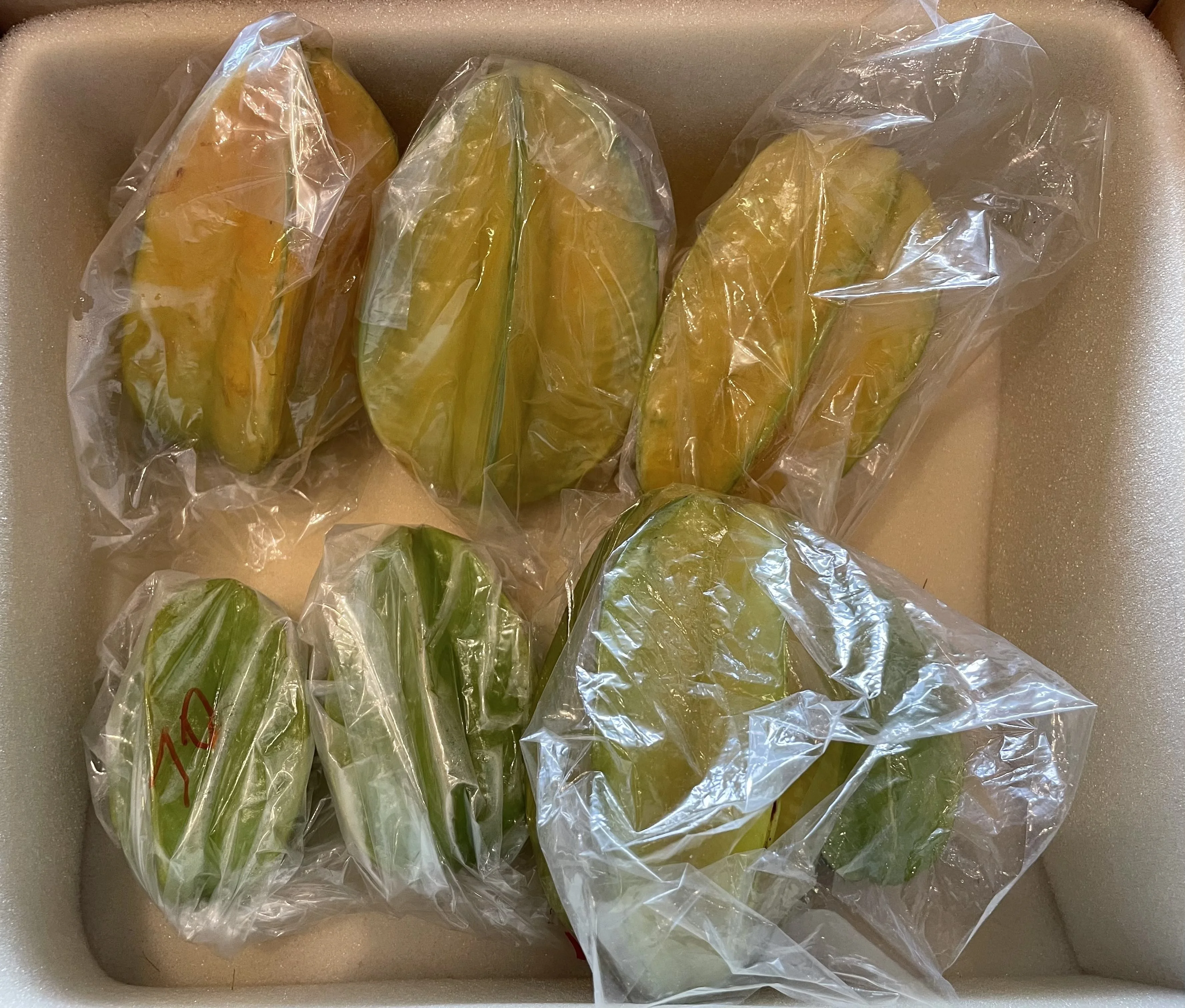 Hot Selling Fresh Starfruit Carambola from Malaysia Export Halal HACCP Premium Organic Malaysia Fruit High Grade Dry Fruits