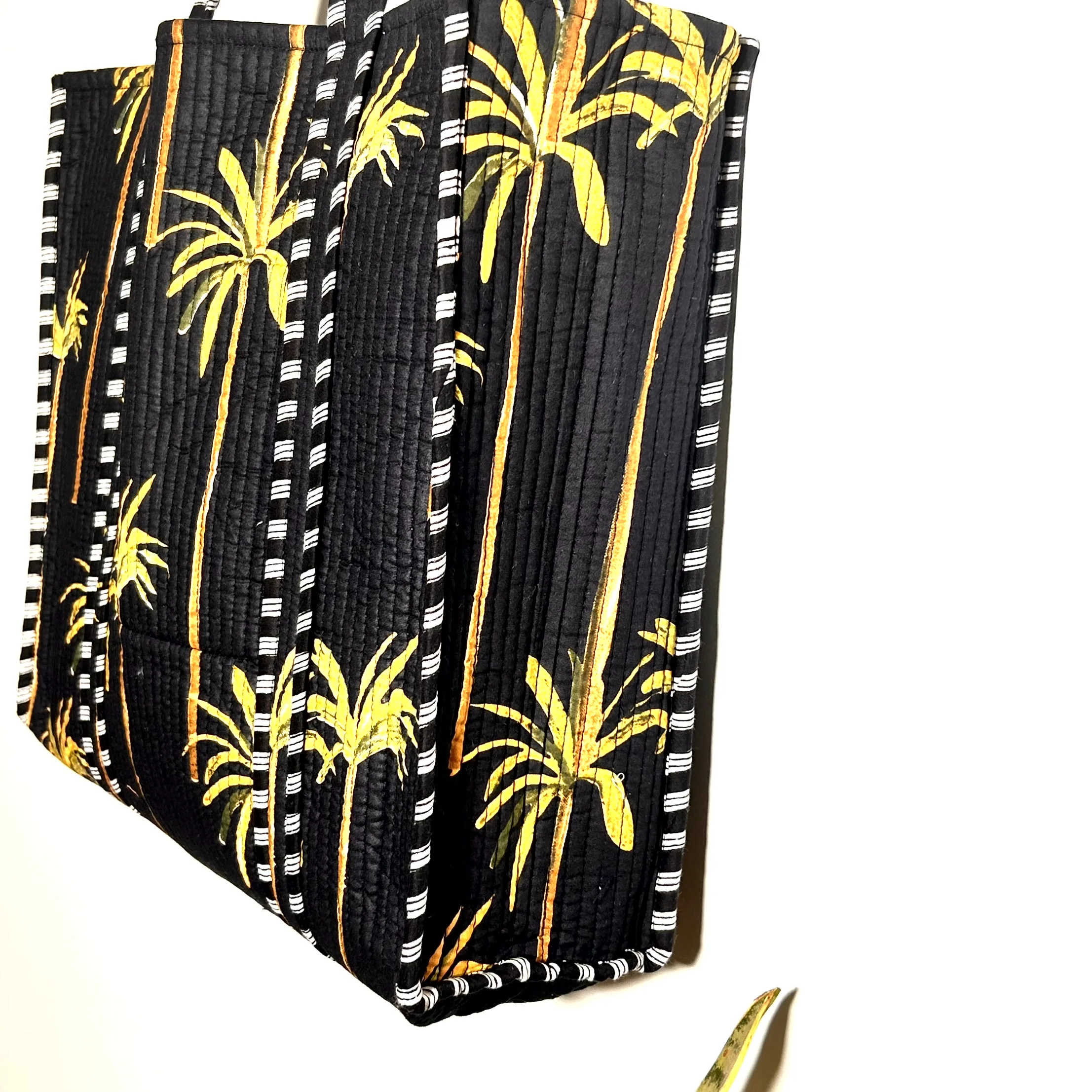 Женская стеганая сумка-шоппер