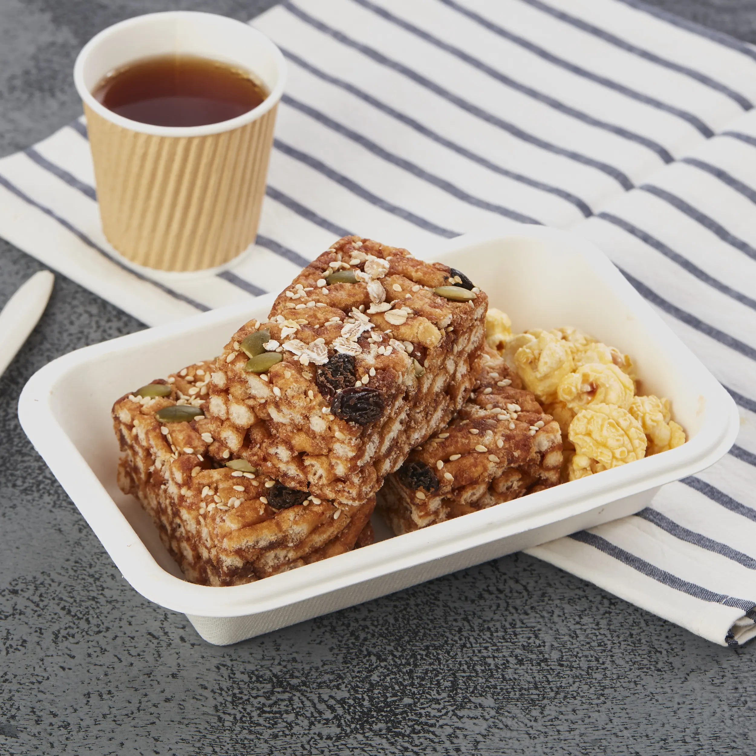 Disposable Plastic Fruit Bagasse Sushi Sugarcane Bagasse  Tray