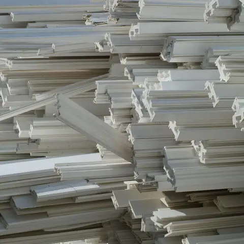 Высокое качество ПВХ Regrind лом и трубы пластиковый материал для продажи
