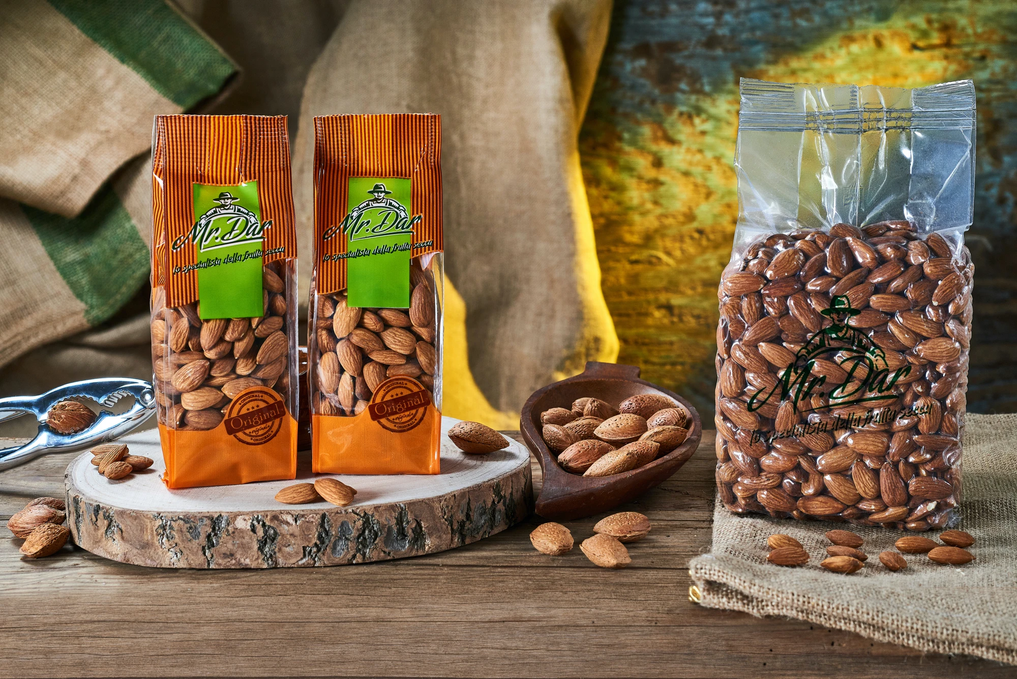 Italian-Style Blanched Dried Snack Almonds Hazelnuts 2kg Vacuum Bag Organic Natural Raw Kernels Processed Wholesale for Food Use