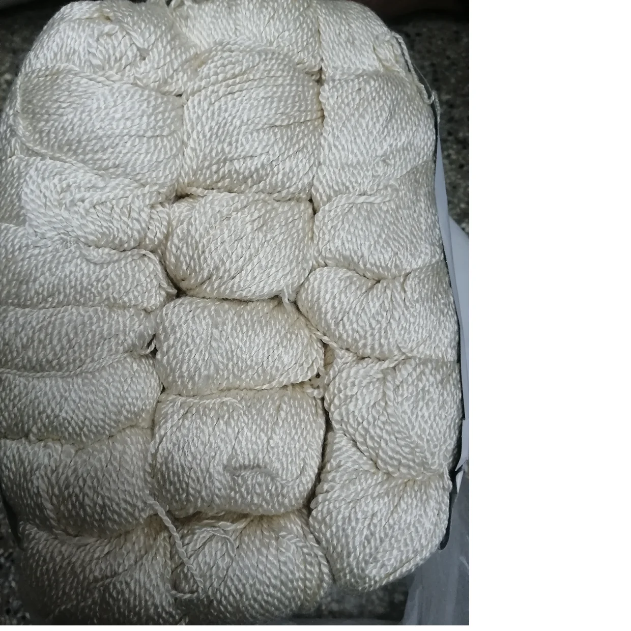 recycled premium quality pure white banana silk yarn made from recycled rayon and viscose waste ideal for dyeing