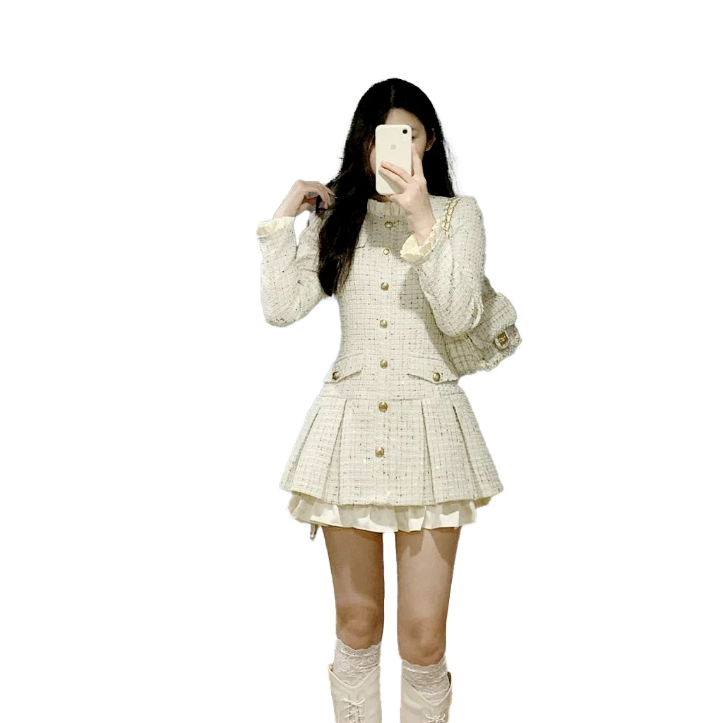 Discover Timeless Luxury Luxurious and Elegant Beaded Tweed Mini Dress - Elevate Your Wardrobe with this Stunning Women