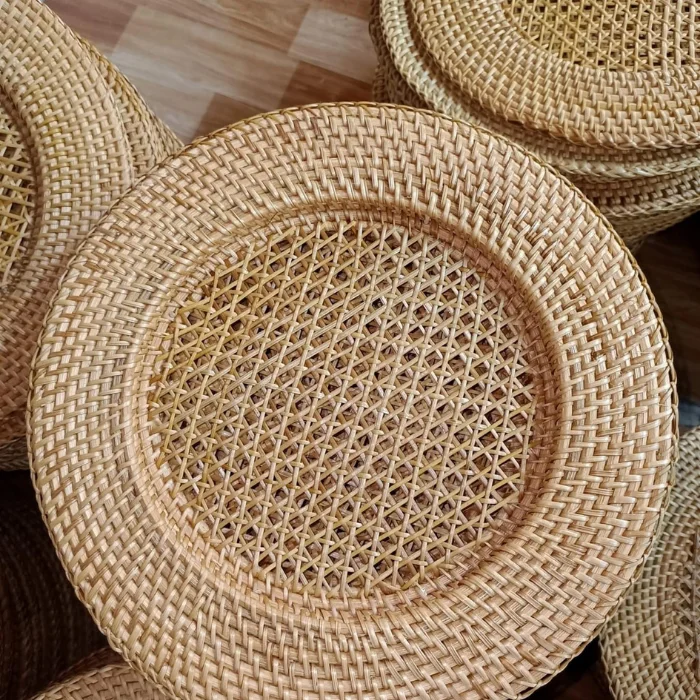 Luxury Round Placemats Set - Corn Husk and Rattan Chargers for Dining and Weddings