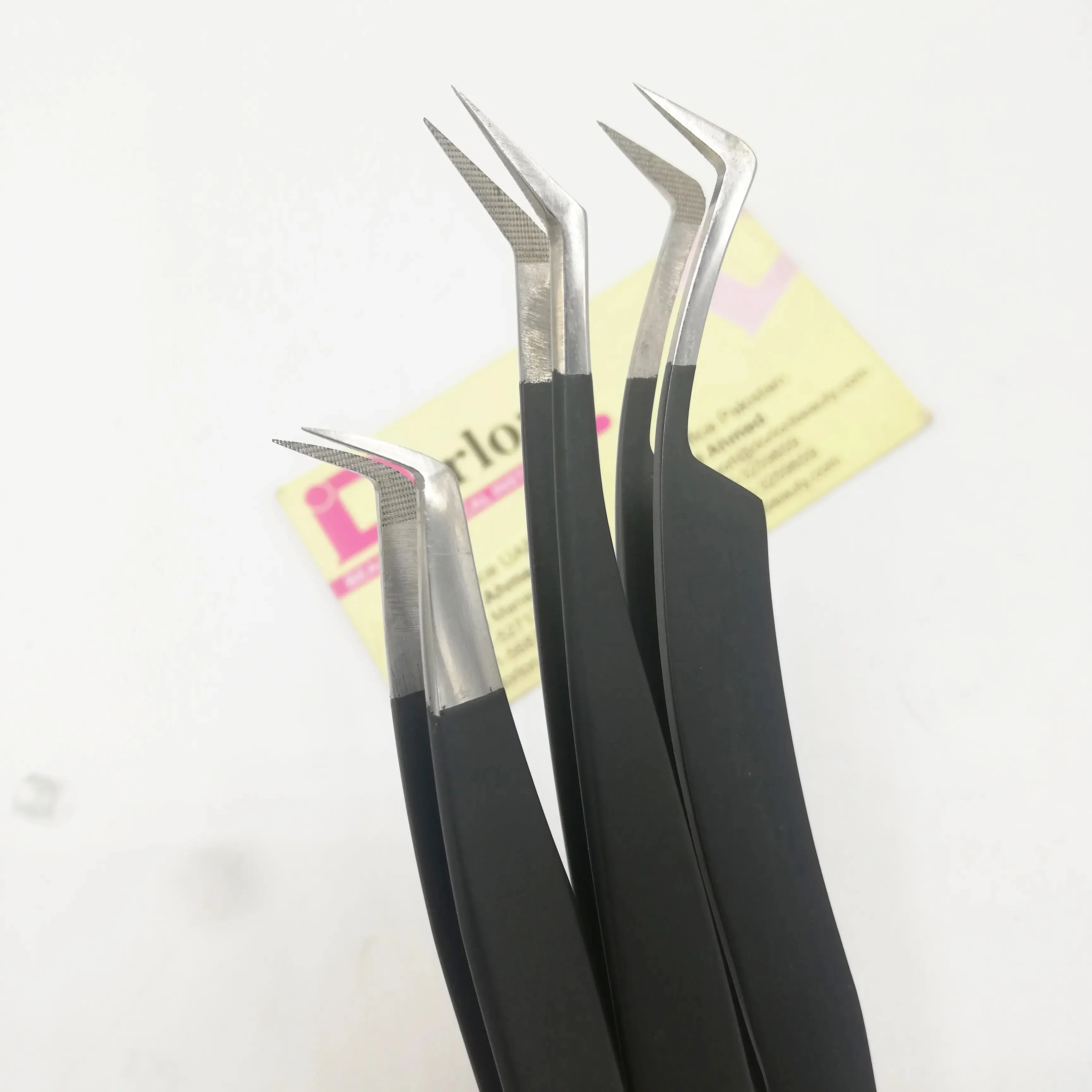 Wholesale Price Black Color Coated Eyelash Tweezers Stainless Steel Best Fiber Tip Semi Curved 45 Degree Volume Eyelash Tweezers