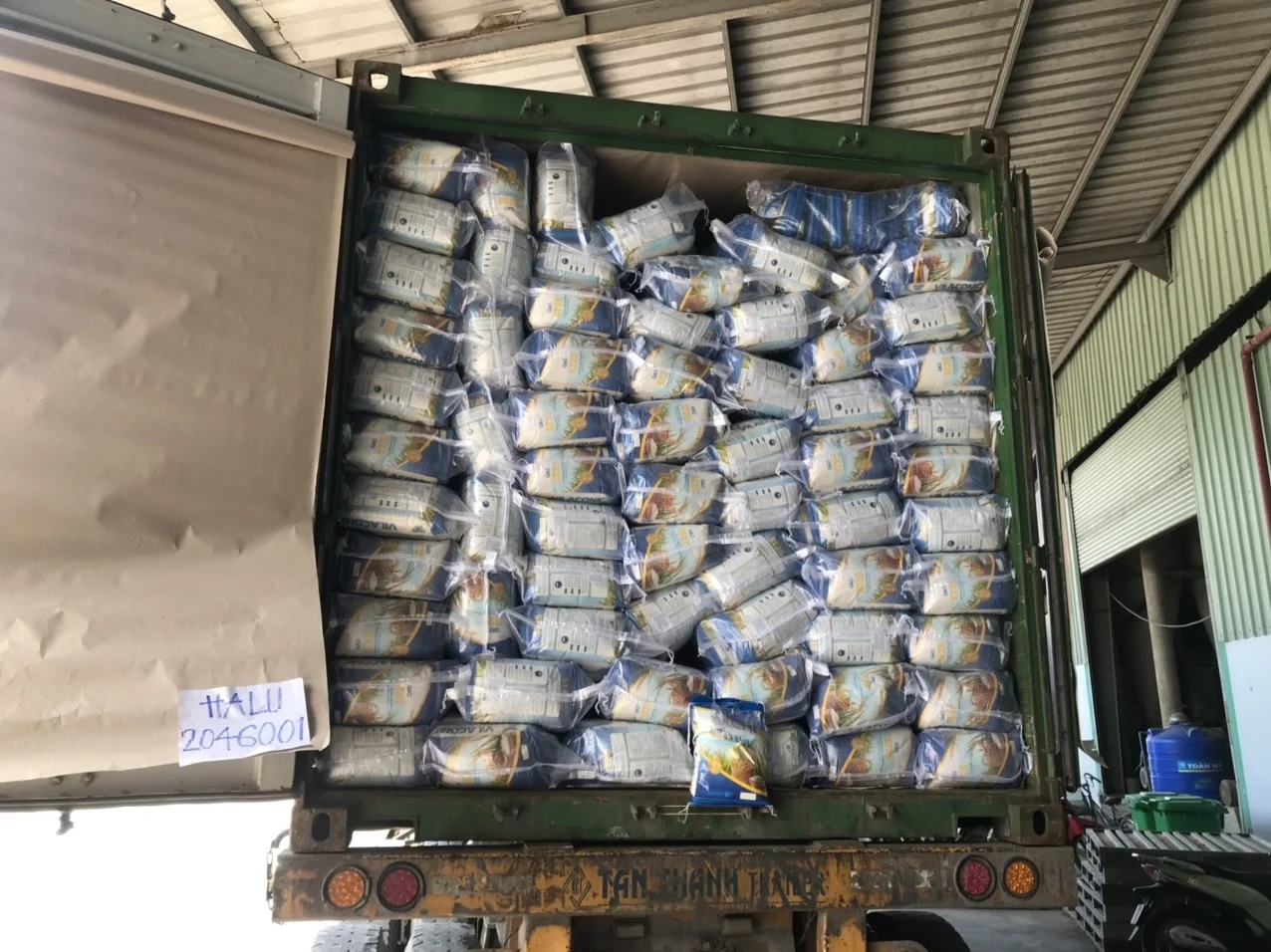 ST25 RICE длиннозерный белый рис доступный эксклюзивным брендом Vilaconic или вашим частным многие индивидуальные агенты по всему