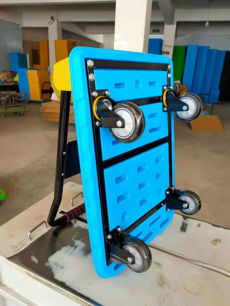 Anti-noise Capacity 300kgs New Design Heavy Duty Foldable Hand Carts & Trolleys High-quality ABS Plastic Platform Truck