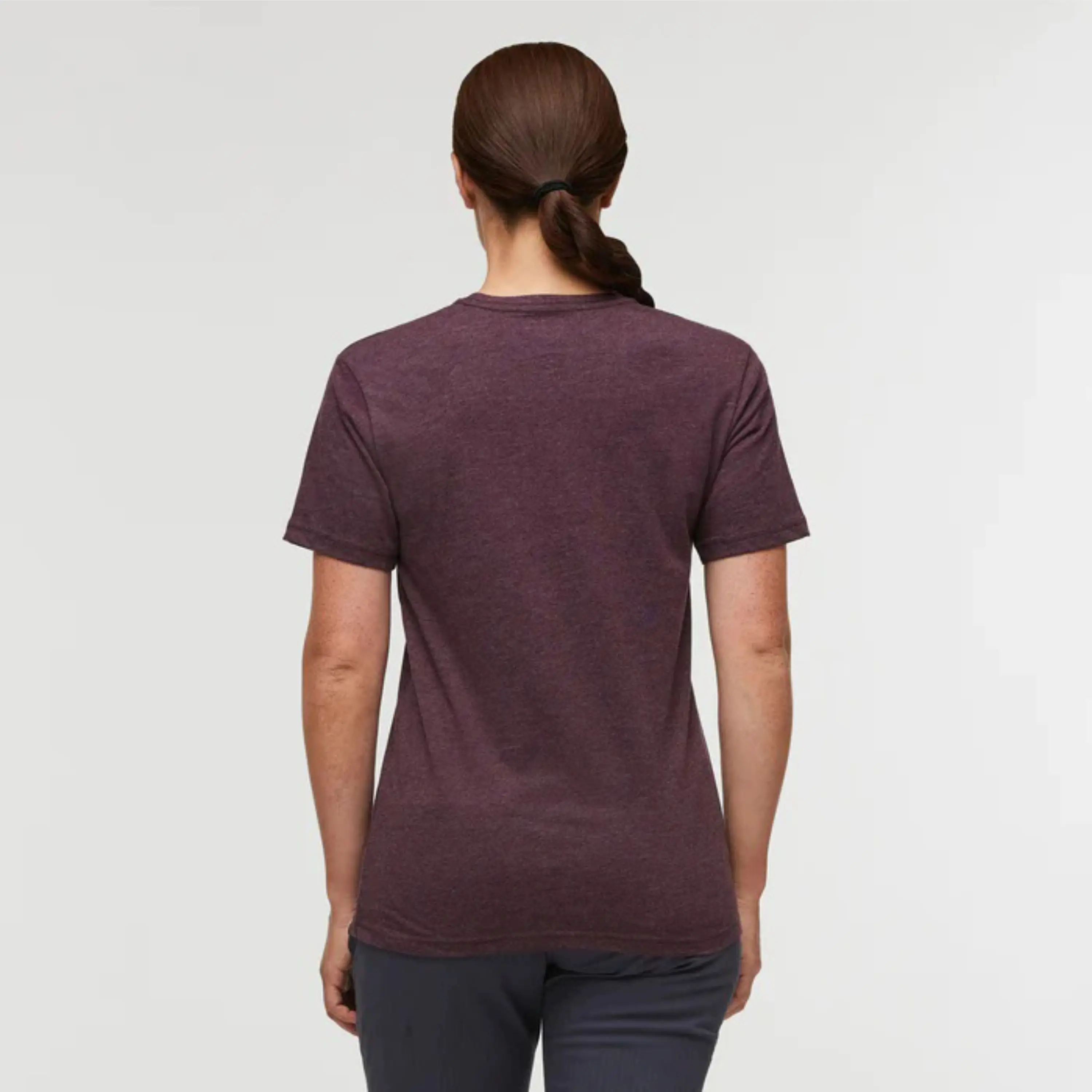 OEM Custom Fashion Forward Crop Top T-Shirt for Women Unique Patterns Relaxed Fil  Ideal for Casual Outings