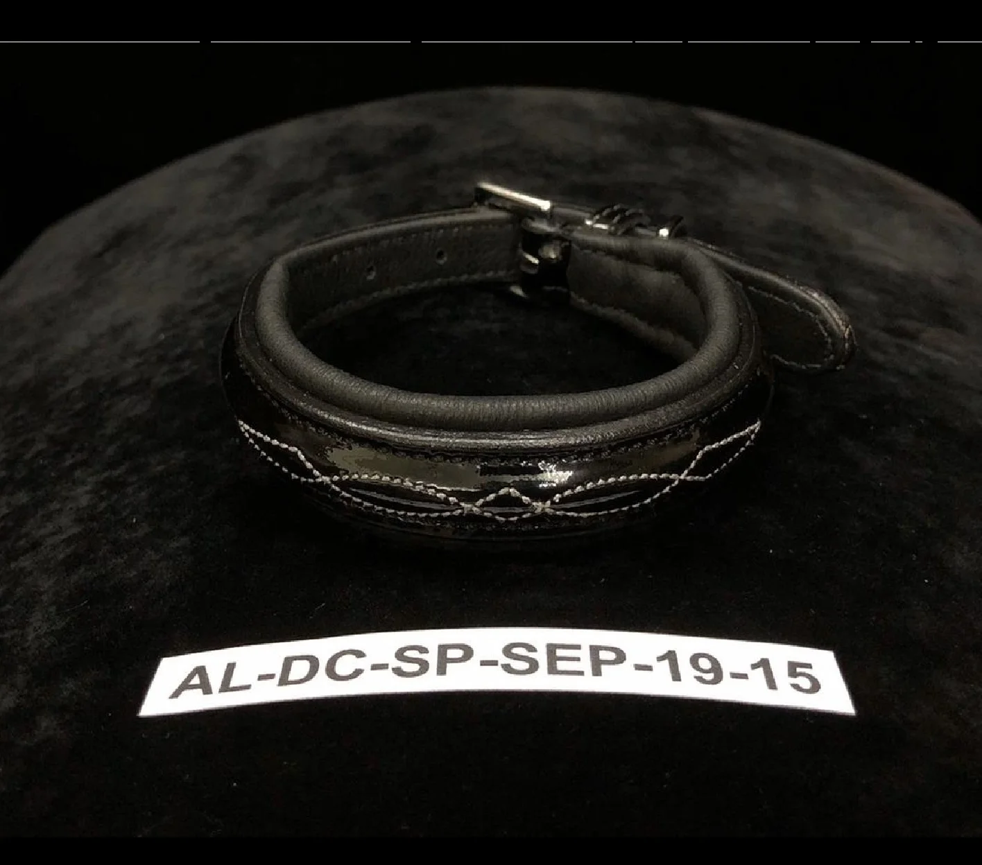 Wholesale Price Personalized Patent Leather Dog Collar Bulk Purchase Leather Made Pet Training Leashes & Harness