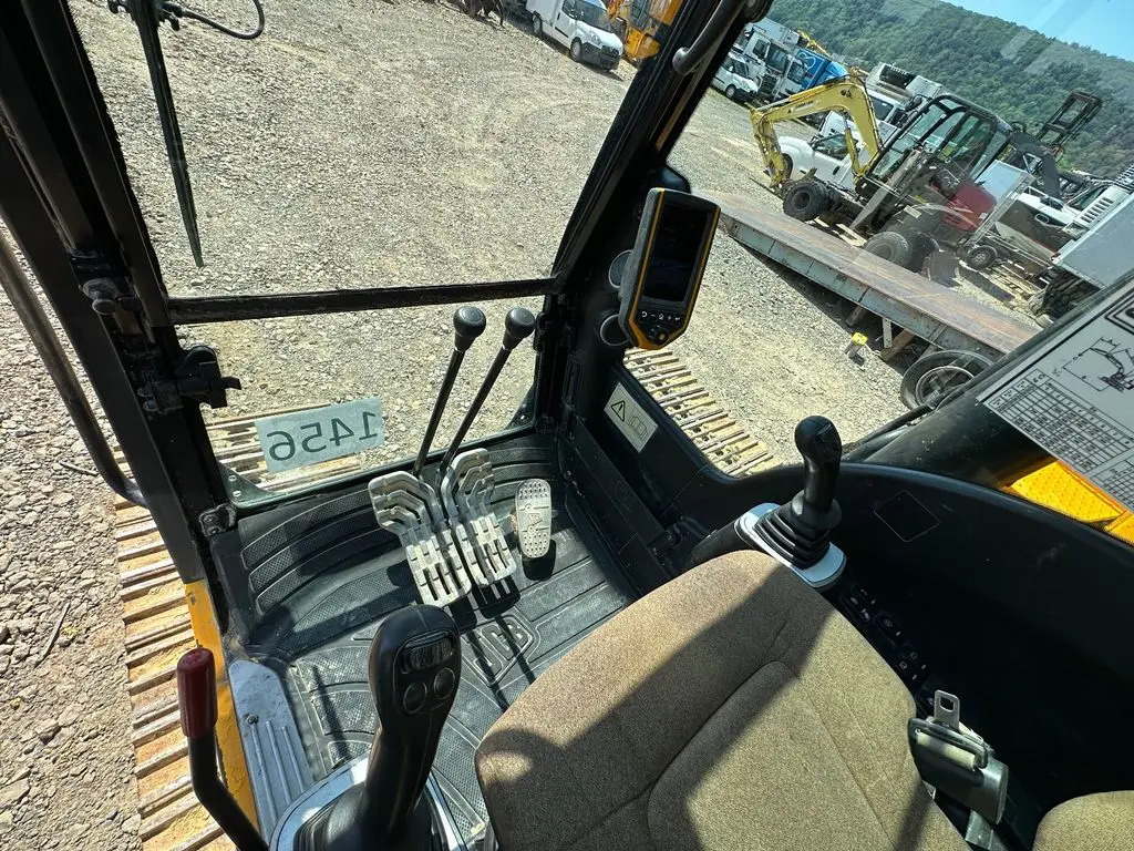 Дешевый Подержанный грузовик Volvo Trqctor JCB JS210 2013 горячая Распродажа подержанные тракторы грузовики сверхмощные распродажа дешевый трактор используемый для продажи