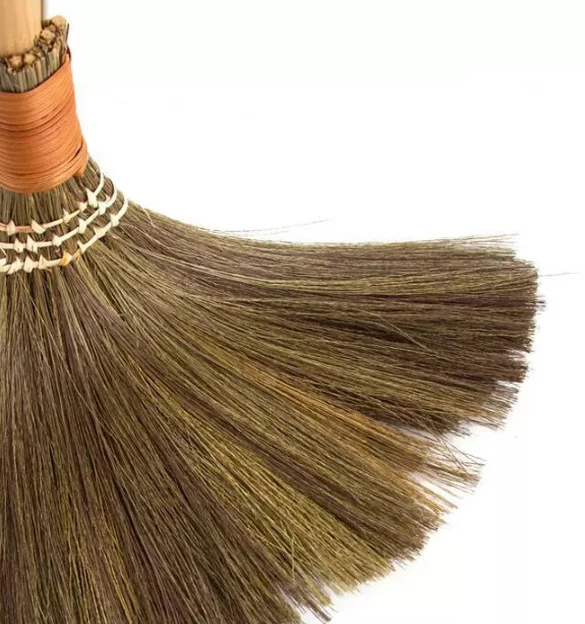 Ecofriendly Grass Broom For Cleaning House cleaning products with short handle/garden broom wooden stick broom handicraft