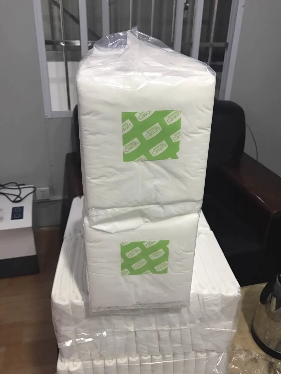 OEM Wholesale Adult Diapers Disposable Incontinence Waterproof Adult Briefs For Men Bedridden Overnight Pad Briefs Adult Diapers